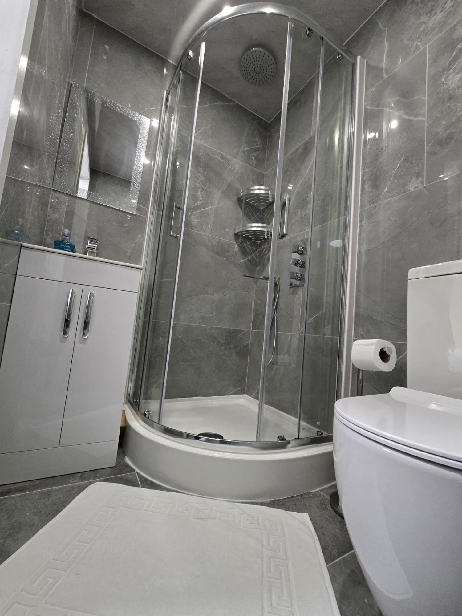 Zaheer'S Hotel Бэлдок Экстерьер фото