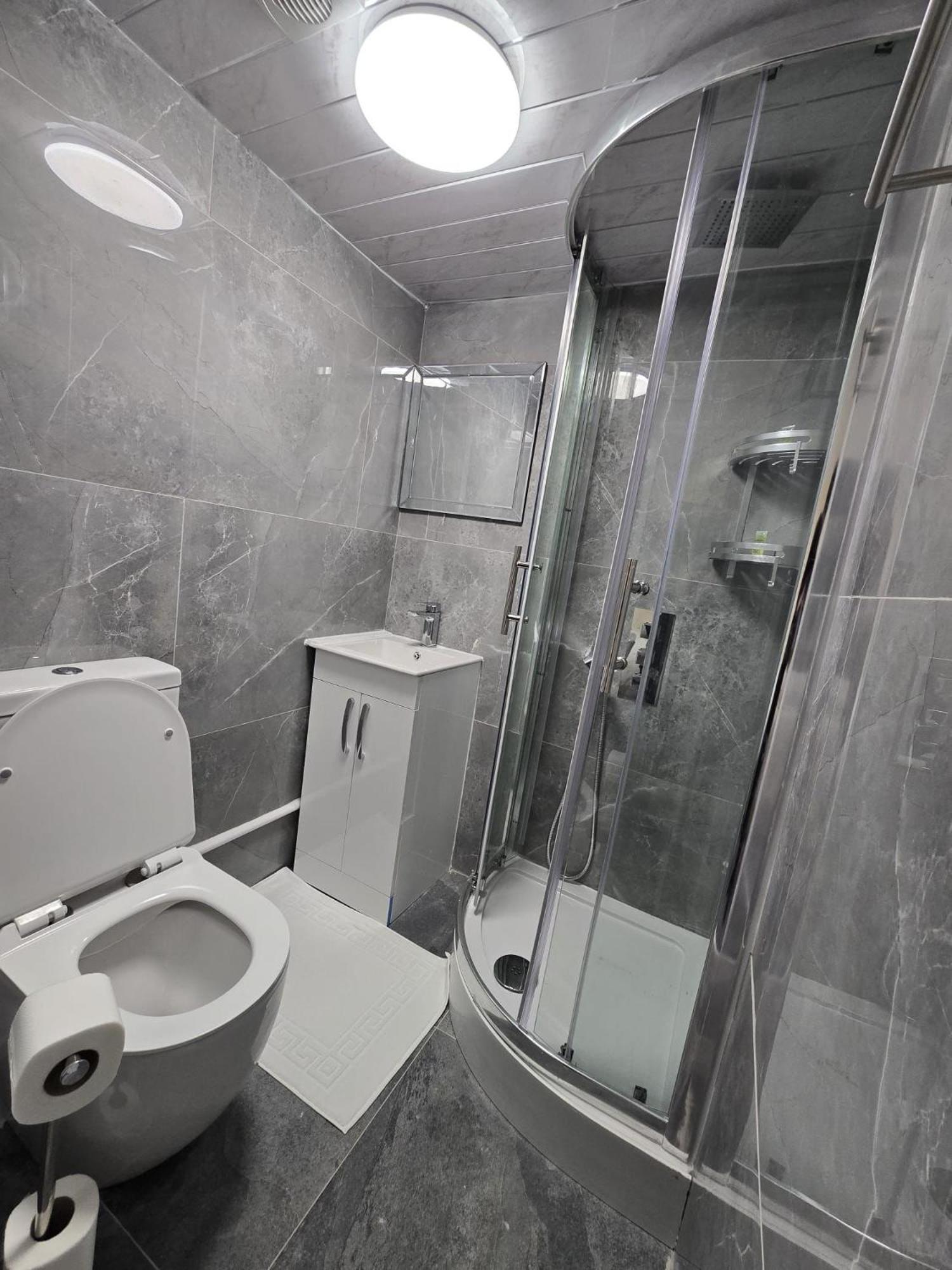 Zaheer'S Hotel Бэлдок Экстерьер фото